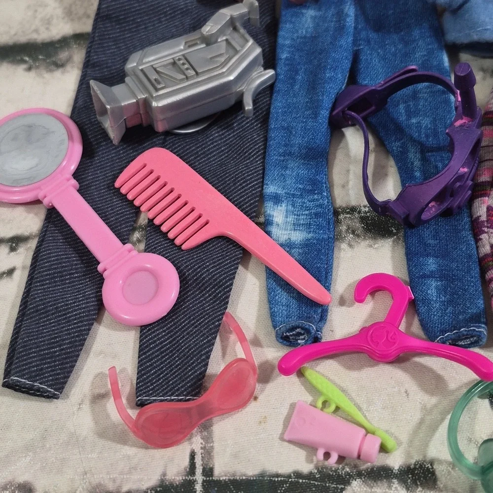 Barbie Doll Clothes Accessories Vacation Adventure Lot Outfits Shoes Pillow Bag